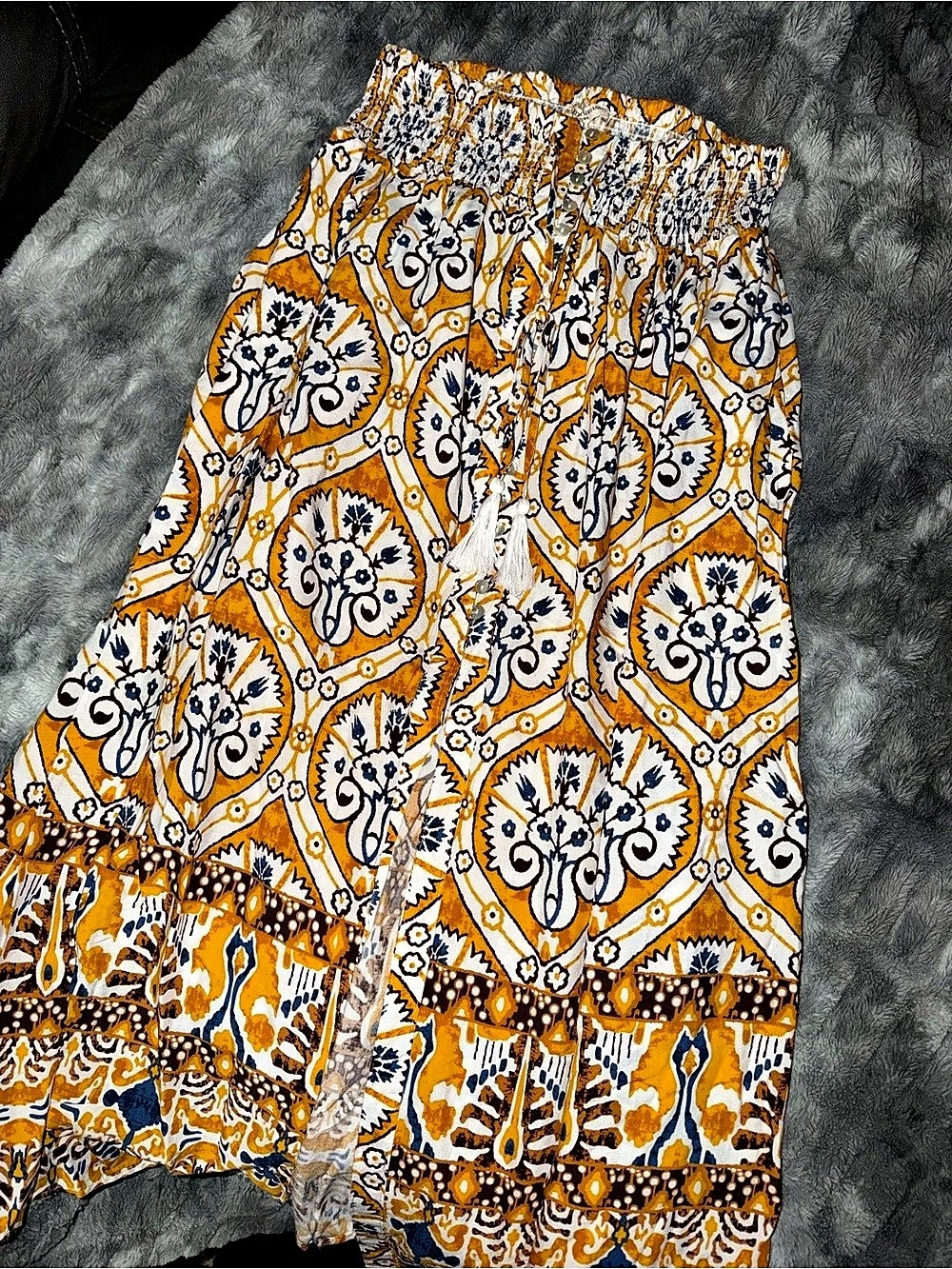 Christian Siriano Womens size large boho-style mustard yellow and white floral p